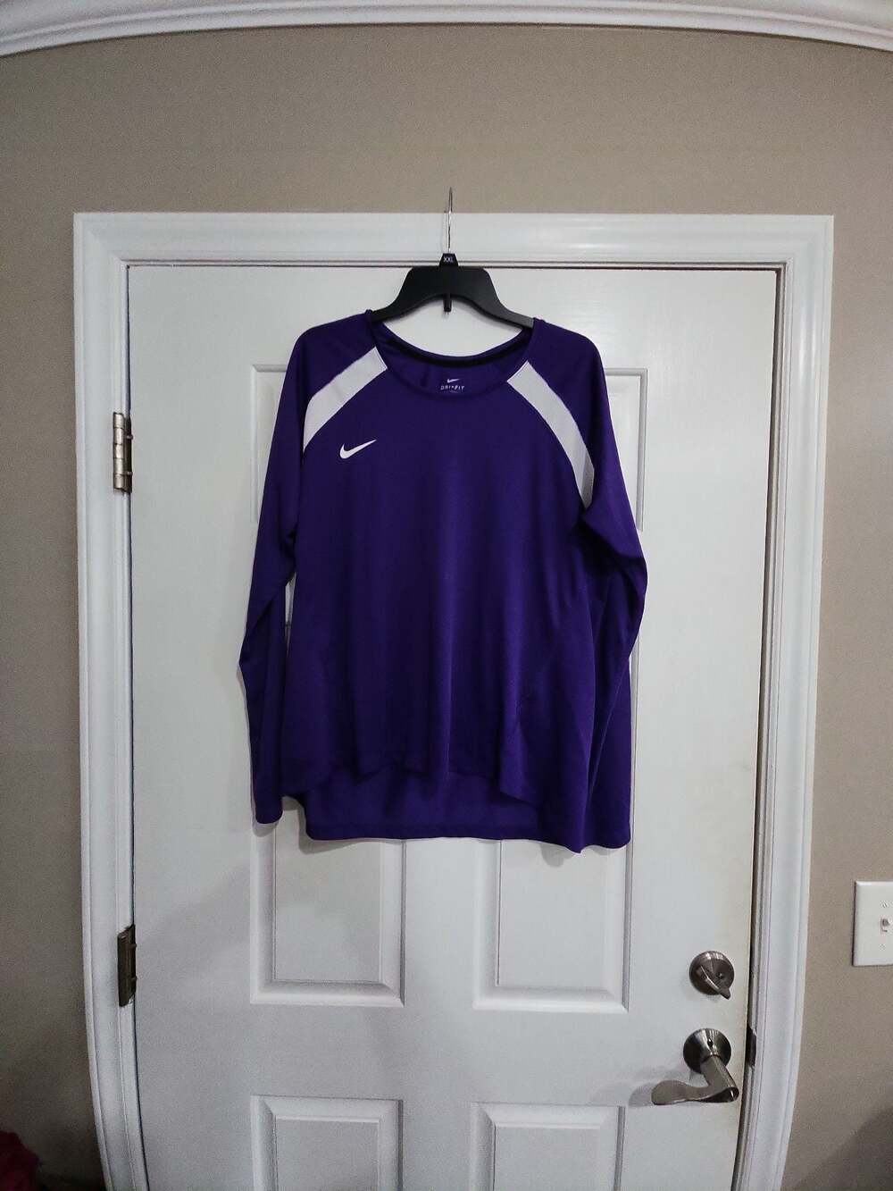 Nike Dri-FIT Long Sleeve Performance Athletic Training Jersey Purple